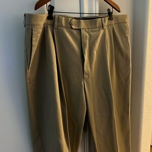 Roundtree and Yorks khaki slacks size 44 x 29. Worn only once.